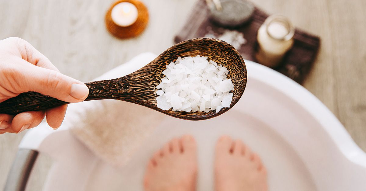 Pamper Your Feet： DIY Egyptian Foot Soak Recipes with Natural Ingredients