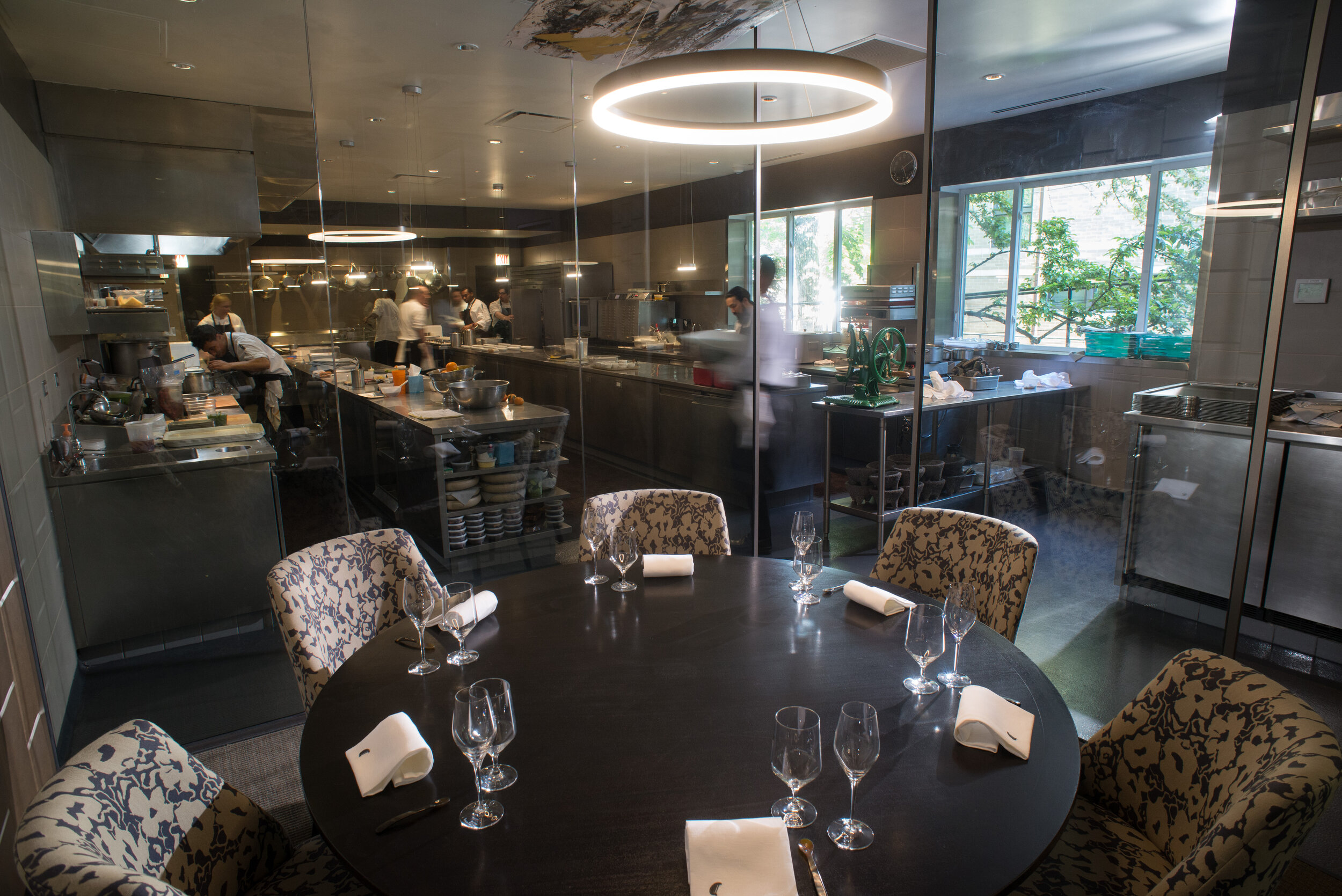 Exclusive Dinner for Two at Alinea： Reserve Your Spot Now