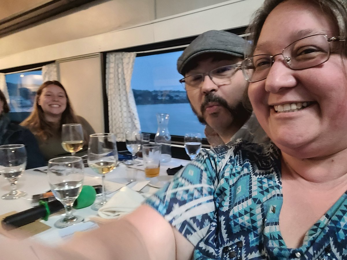 Experience the Newport Dinner Train: Scenic Narragansett Bay Views