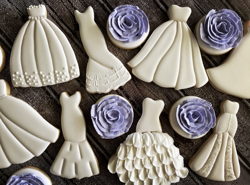 Delicious Floral Wedding Dress Cookies for a Dreamy Wedding Celebration