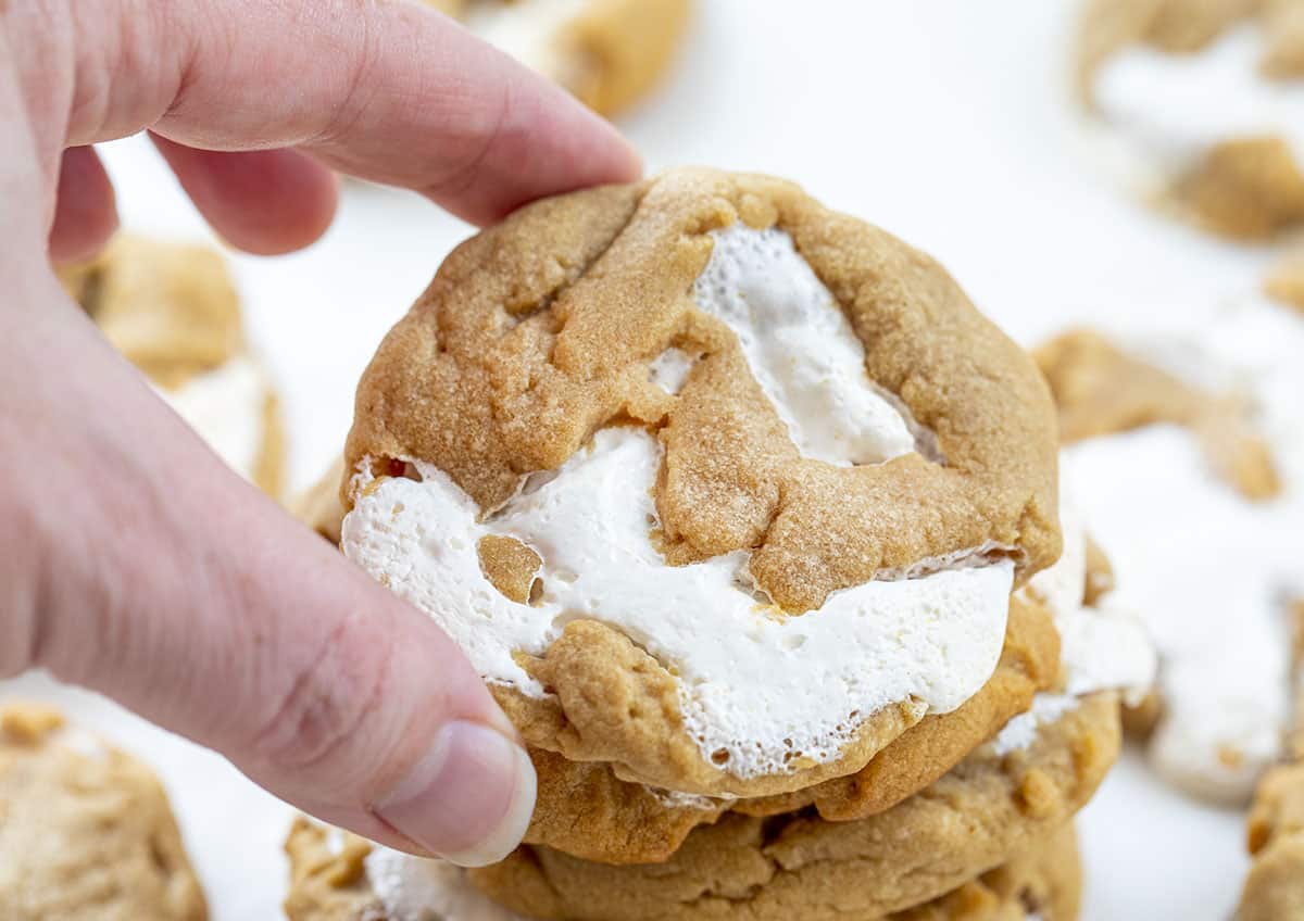 Easy Fluffernutter Cookies: Perfect Blend of Peanut Butter and Marshmallow Crème