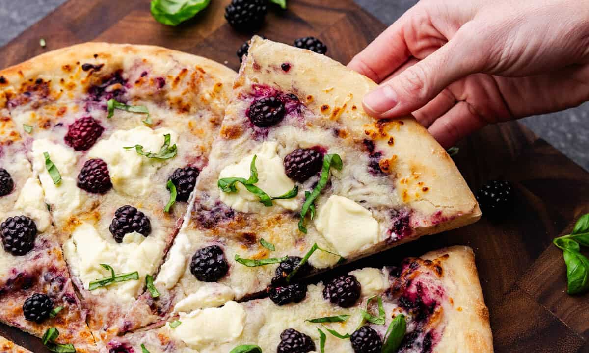 mia recipes blackberry basil and ricotta pizza