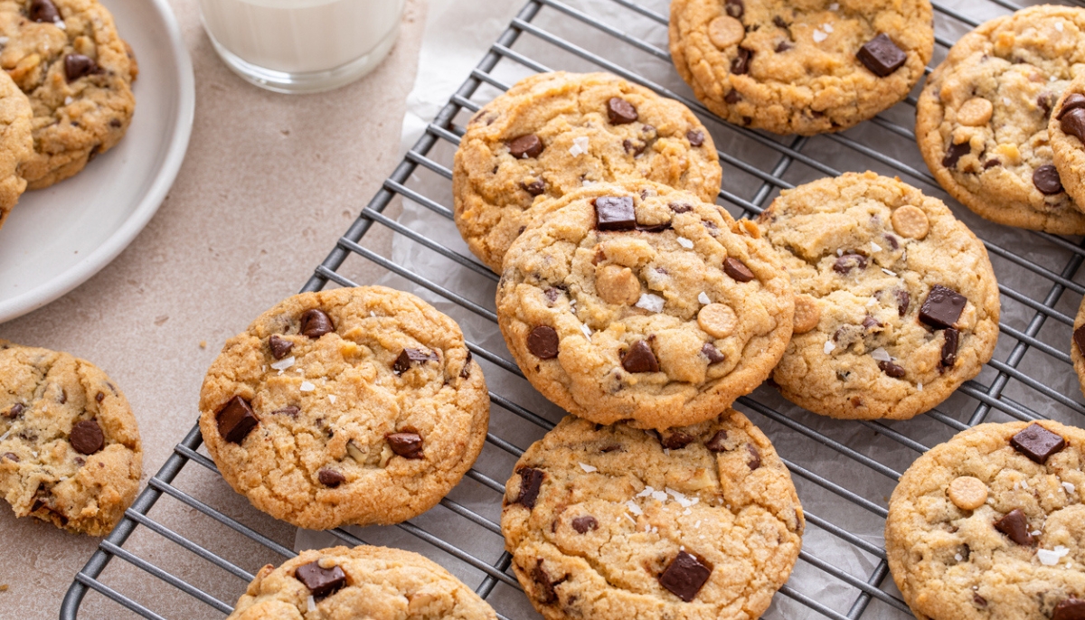 Ultimate Guide to Baking Cookies on a Sheet: Tips for Soft & Chewy Results