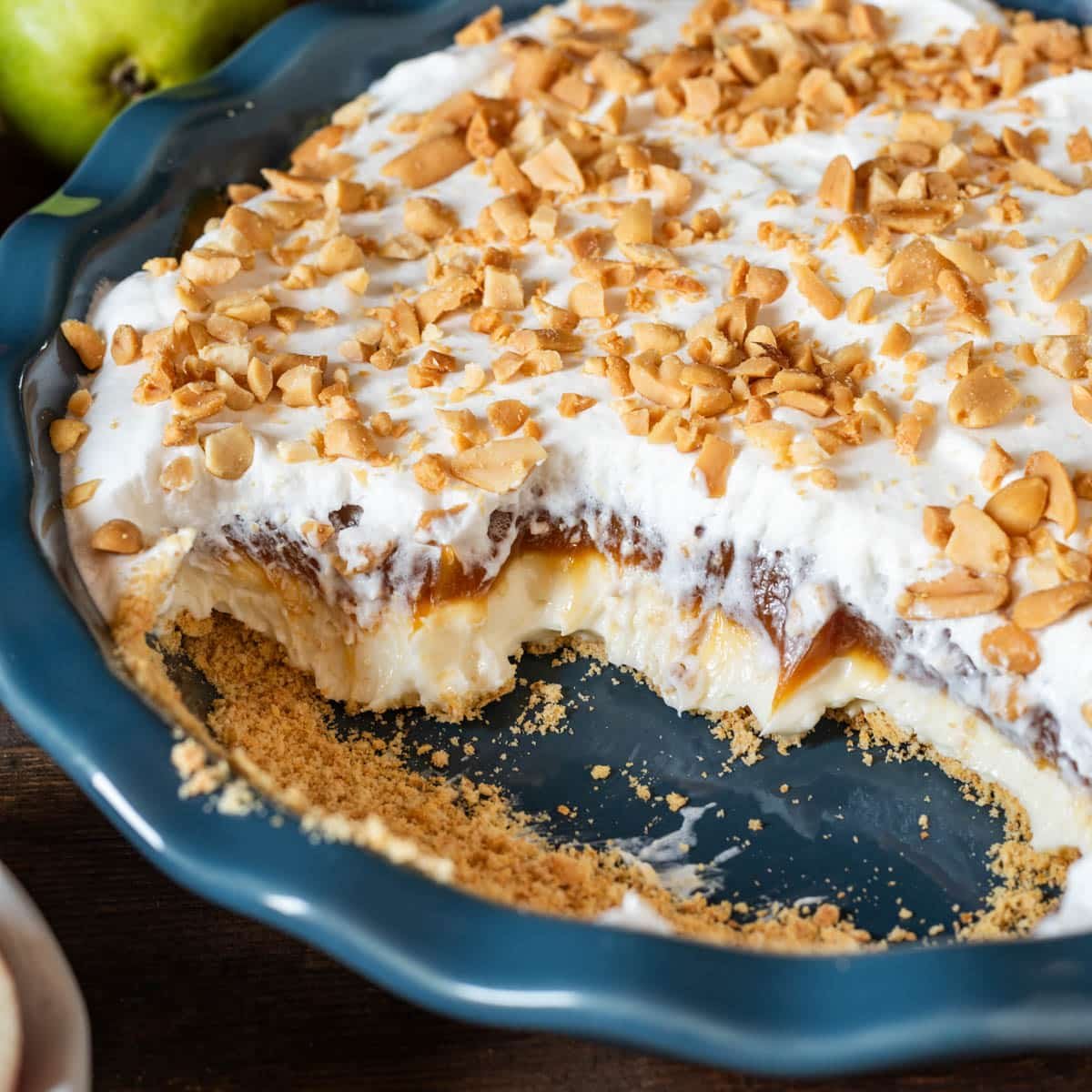 Why Everyone Loves This Caramel Apple Cheesecake Dessert Dip Try It