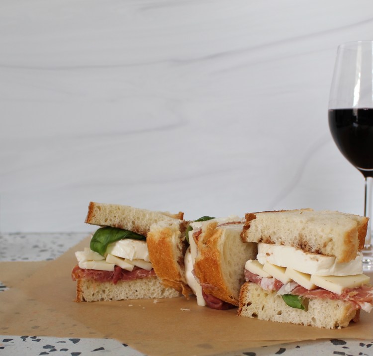 Want a Delicious Provolone and Prosciutto Sandwich? Here is How to Make It!