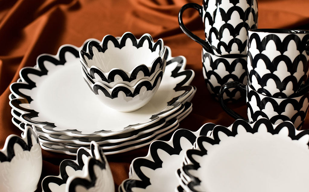 Chic Black and White Dinner Plates: Easy Ways to Elevate Your Table Setting