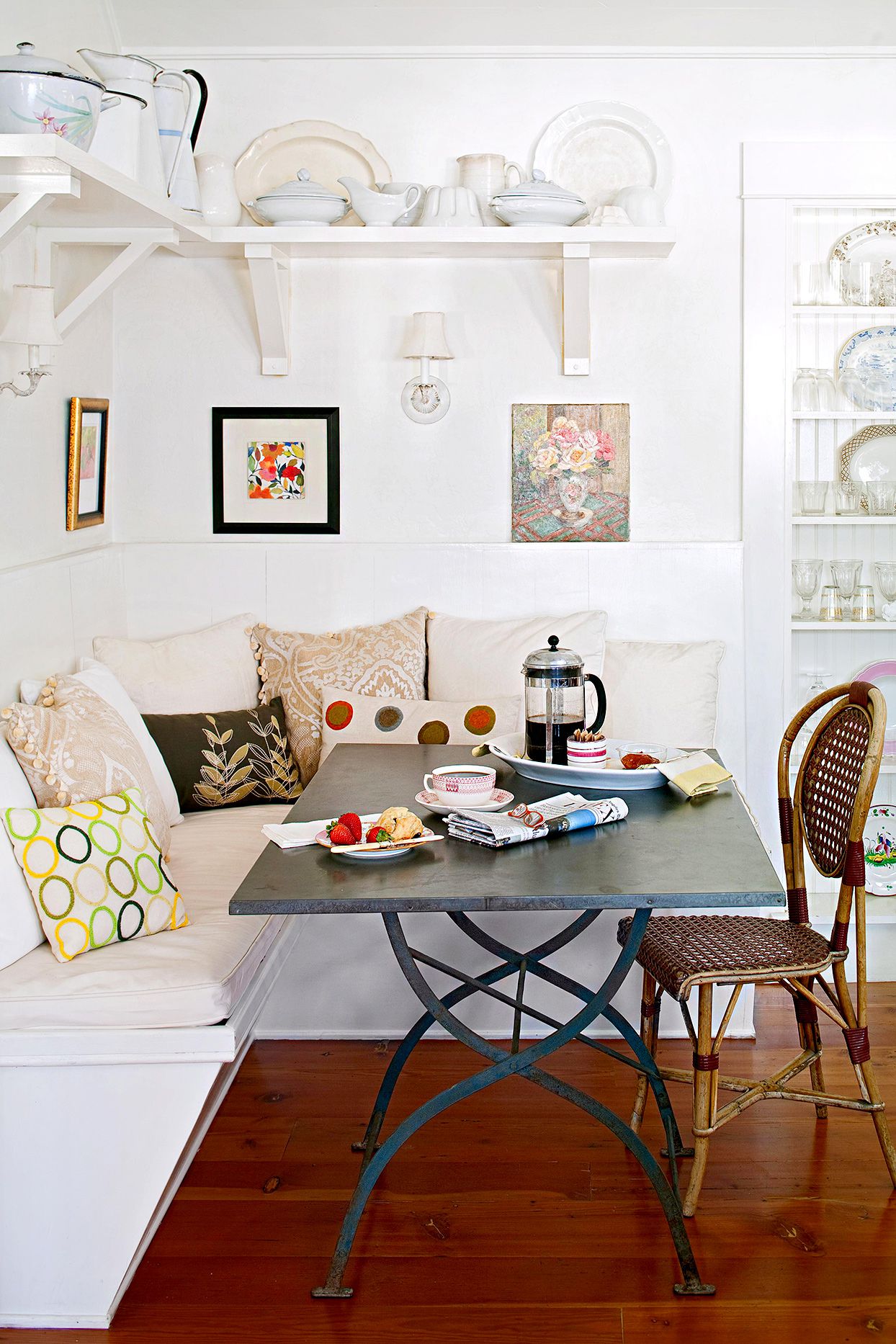 Drinks Table Ideas for Small Spaces: Maximize Your Room in Style