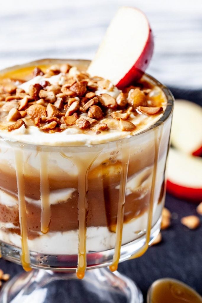 Why Everyone Loves This Caramel Apple Cheesecake Dessert Dip Try It