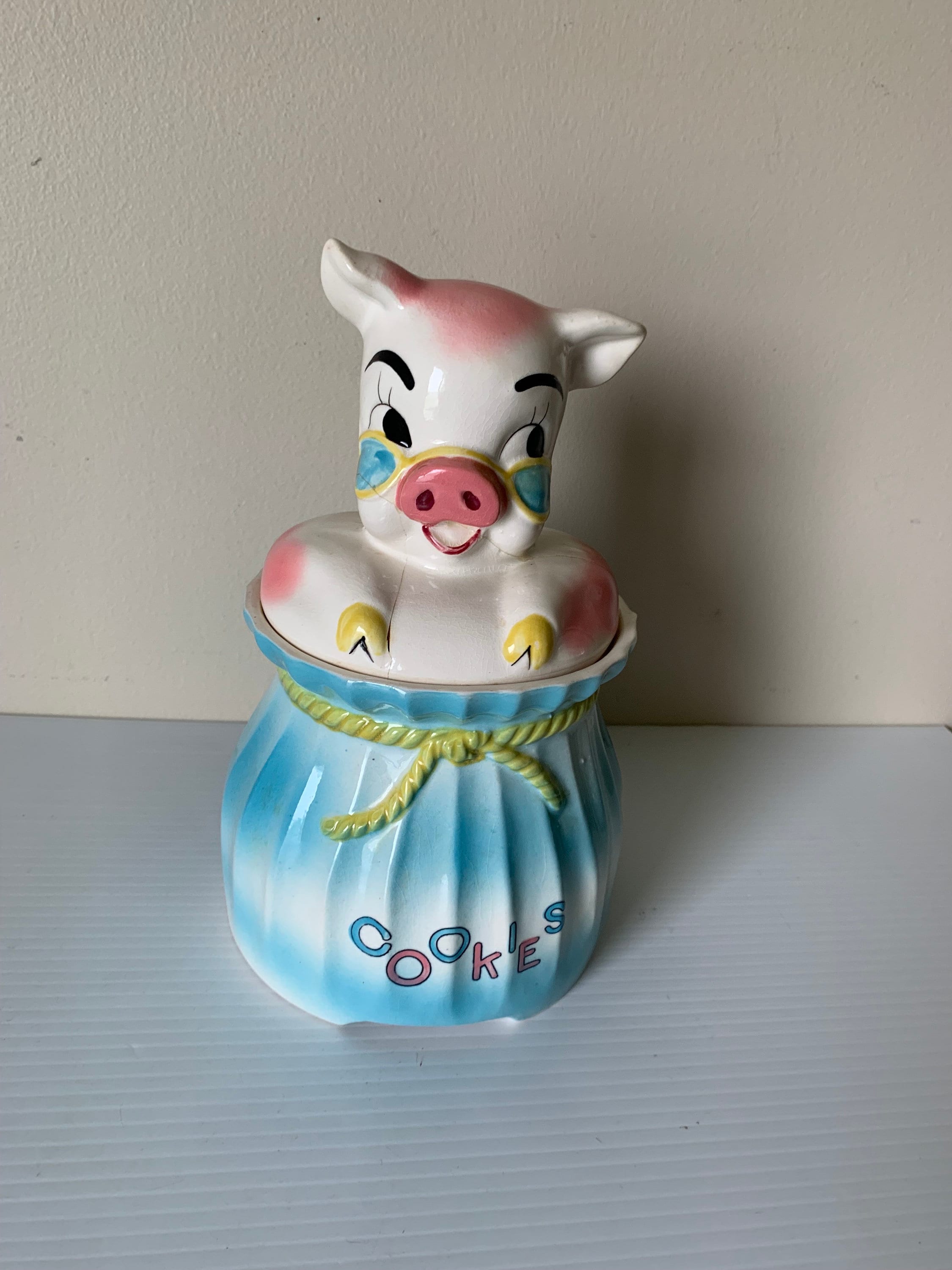 Vintage Pig Cookie Jar: Where to Find Your Perfect One (Plus Tips for Collectors)