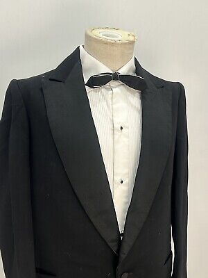 1920s Dinner Jacket: Get the Perfect Vintage Look on a Budget