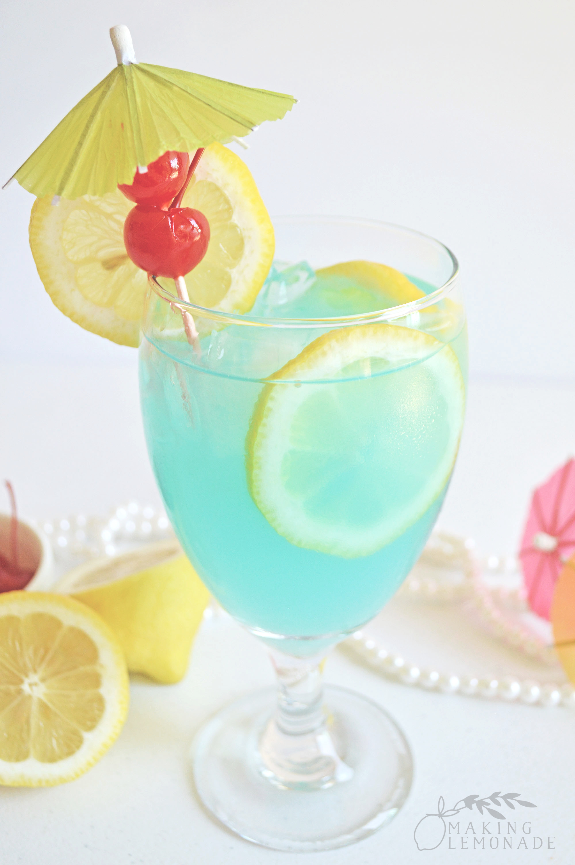 Cool mermaid drink garnish hacks. Make your cocktails look amazing easily!