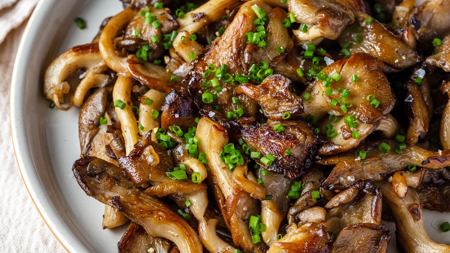 Simple Recipes for Trumpet Mushrooms: Tips and Cooking Ideas