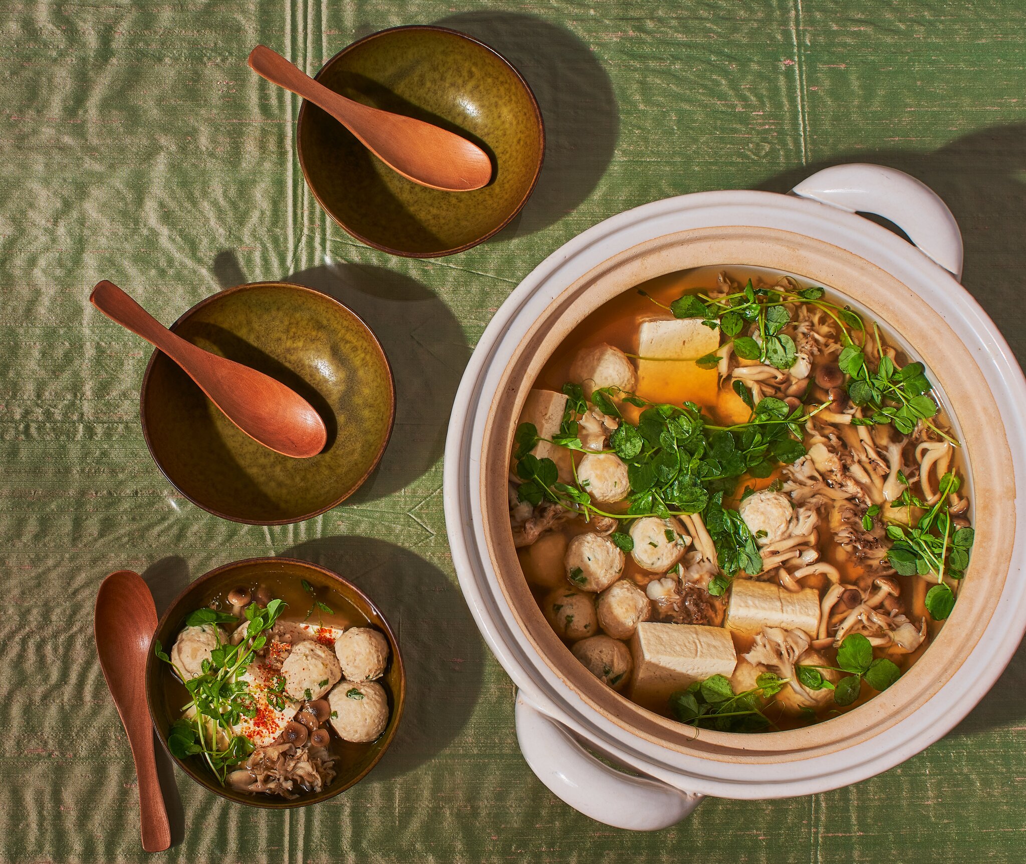 Top Donabe Recipes: Must-Try Dishes for Clay Pot Cooking Enthusiasts