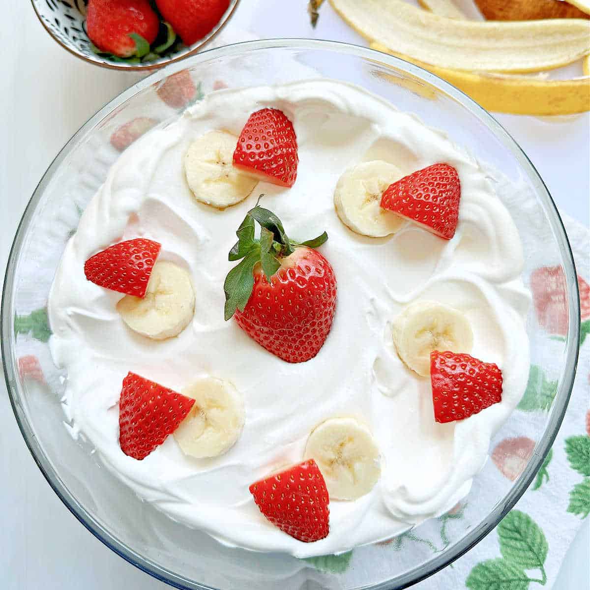 Strawberry and banana dessert easy recipe (Get a sweet treat in minutes)