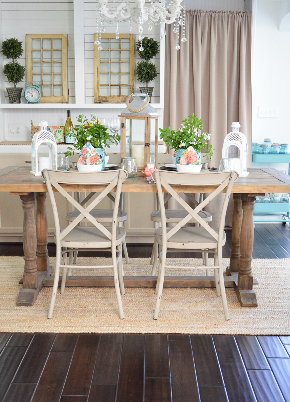 Shopping for a Farmhouse Dinner Table? Tips and Tricks Here