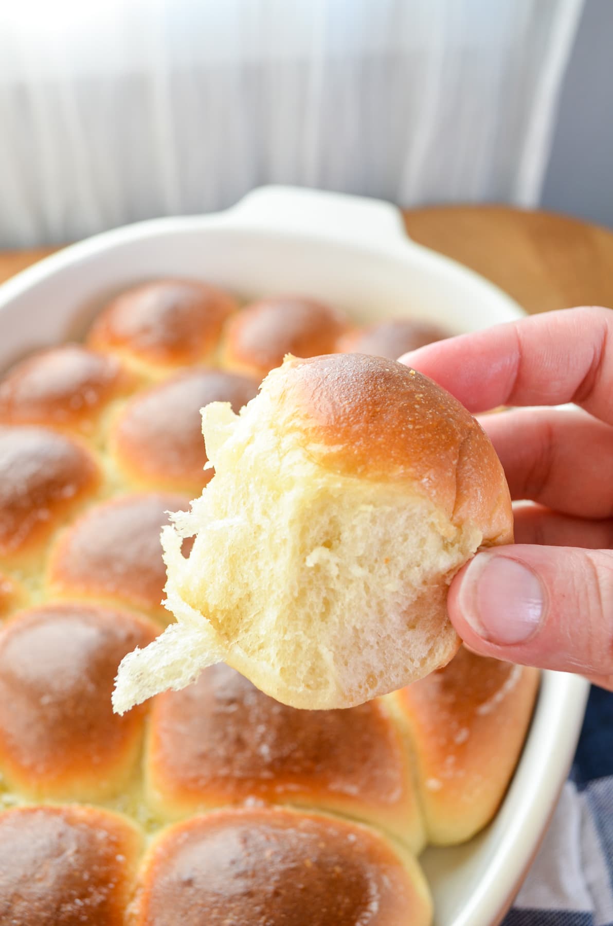 Fluffy Snowflake Dinner Rolls: A Step-by-Step Baking Guide