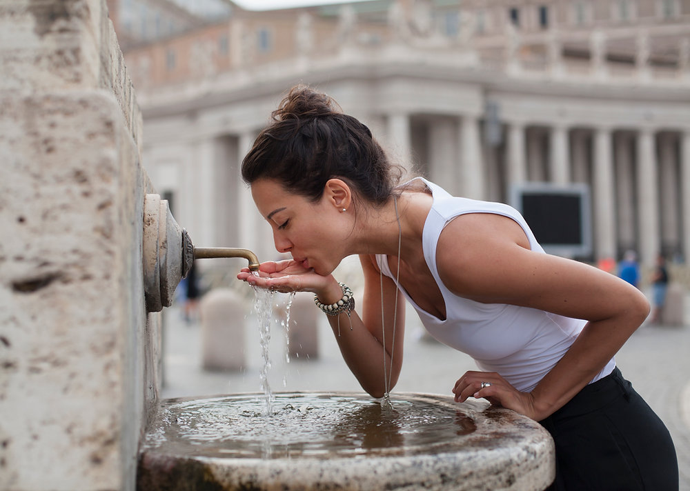 Can Drinking More Water Help Pelvis Pain? Try These Relief Methods