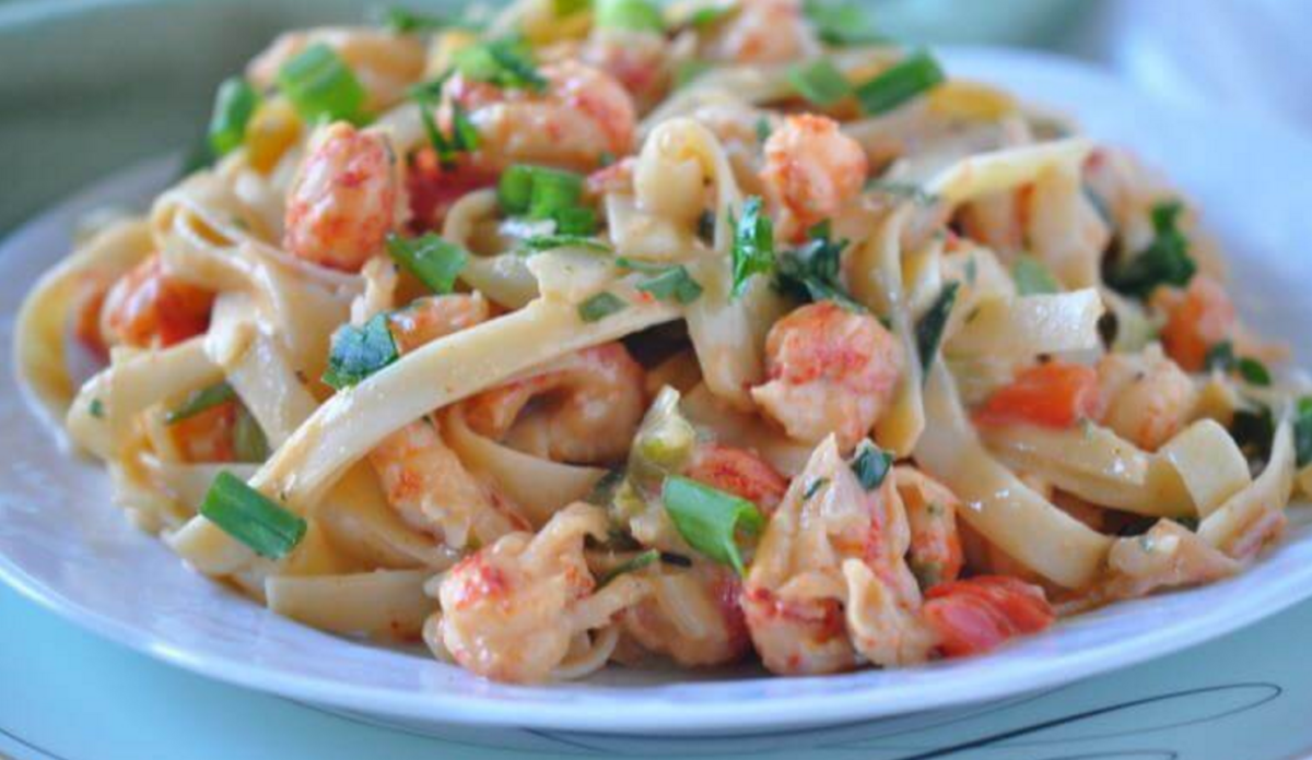 Ultimate Guide to Crawfish Fettuccine Pasta: Ingredients and Step-by-Step Instructions.