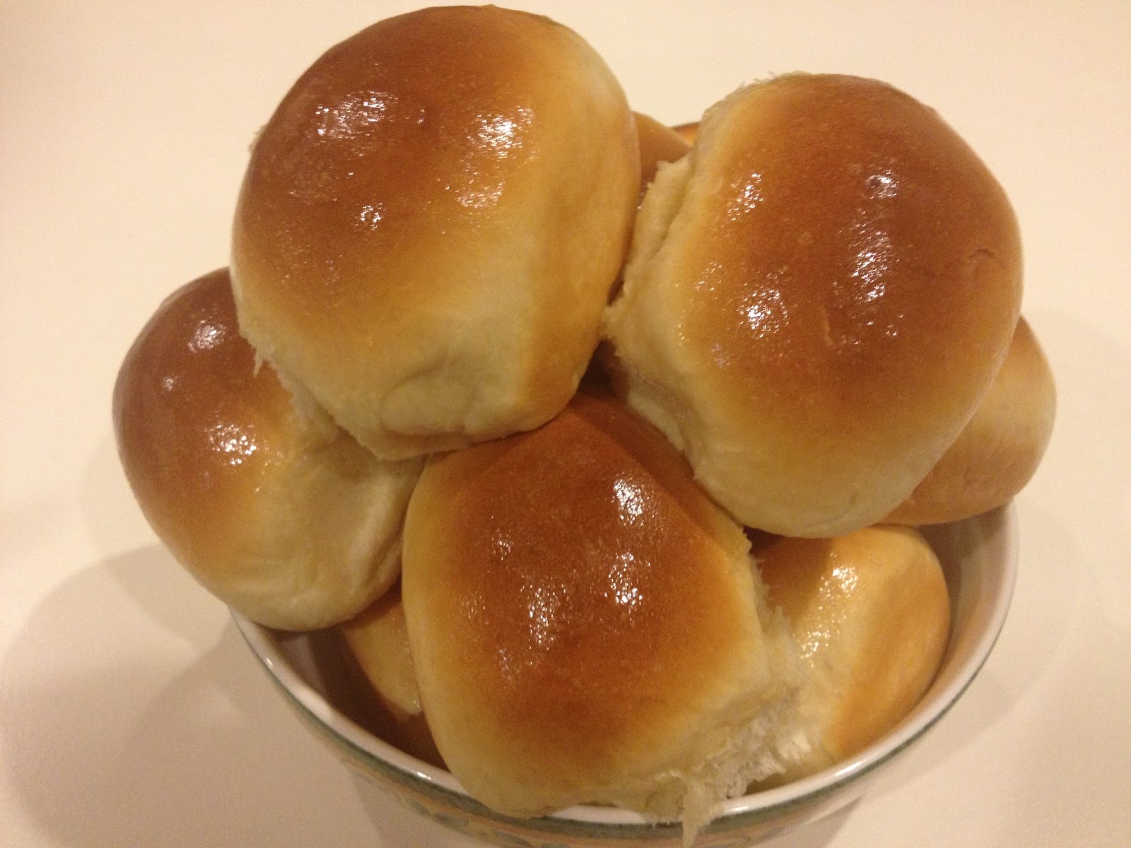 Copycat Golden Corral Dinner Roll Recipe: Your Guide to Fluffy, Buttery Rolls!