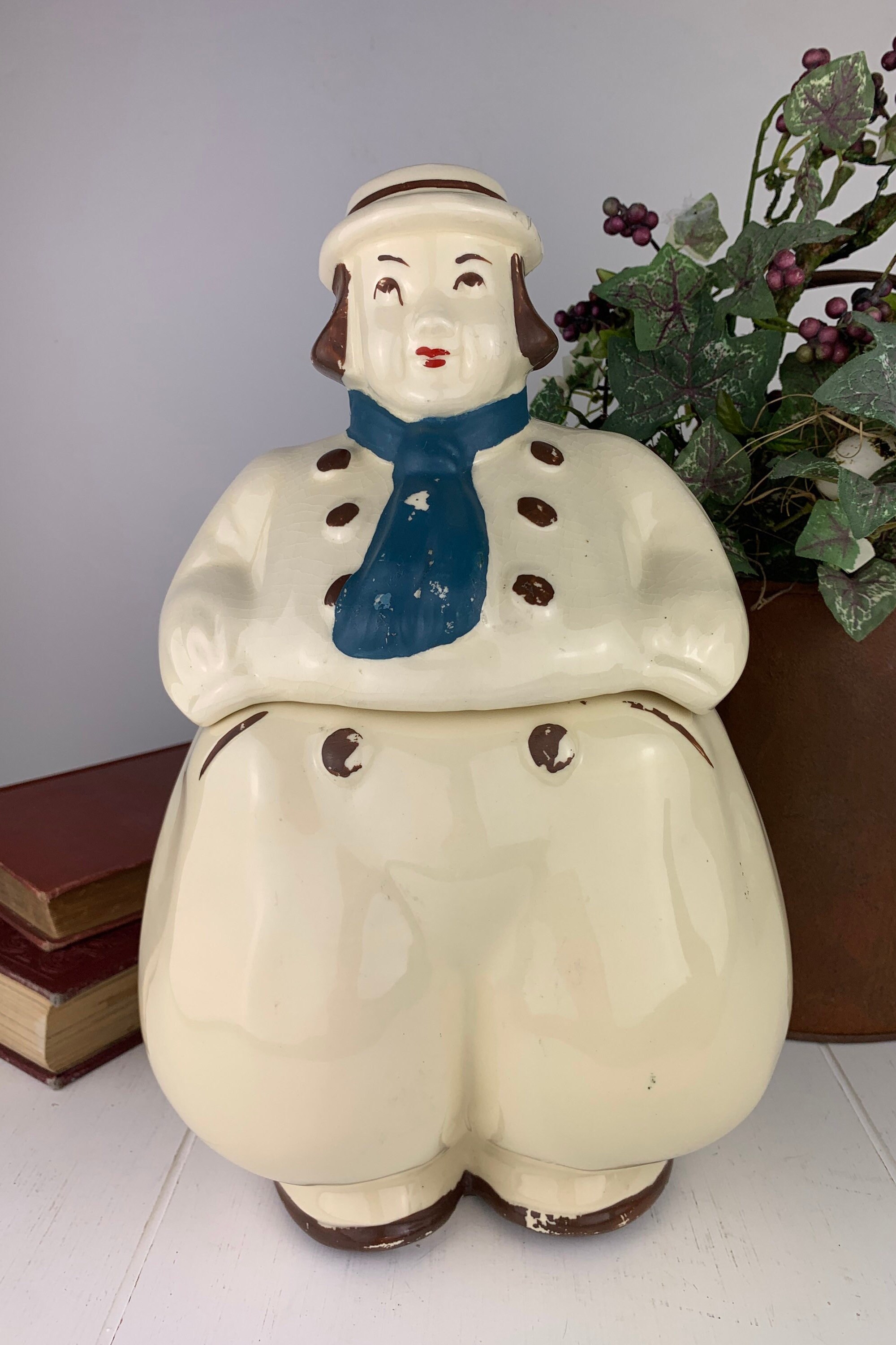 Want a Shawnee Mammy Cookie Jar? Read This First!