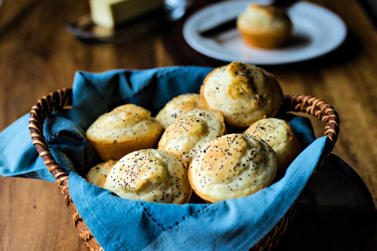 How to Serve Mayo Dinner Rolls? Great Ideas for You!