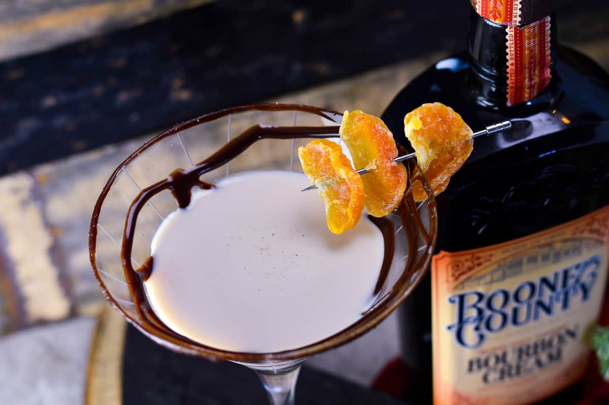 Bourbon Cream Drinks Youll Love (Simple Guide to Making Boozy Treats)