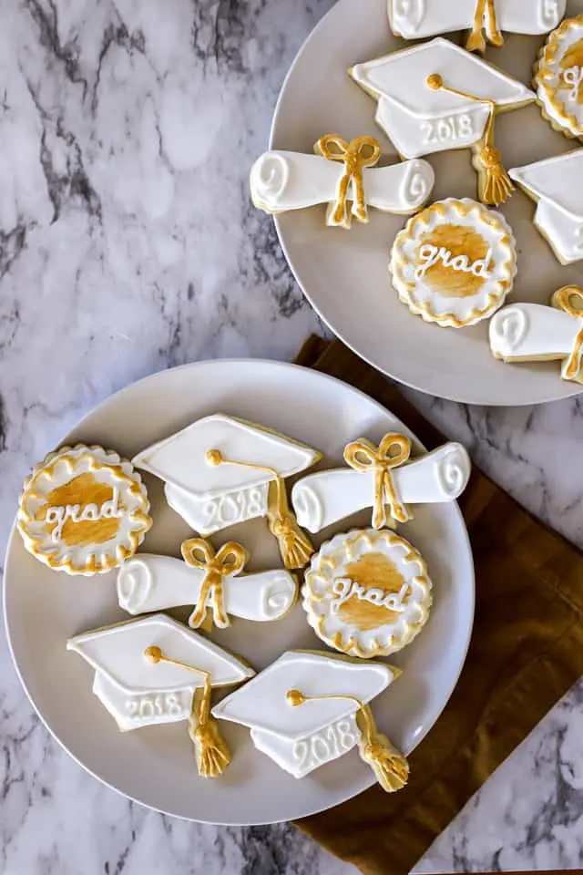 Graduation cookie cutters how to use? Create amazing treats for your celebration!