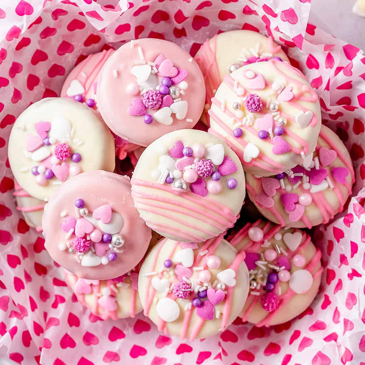 Custom Dipped Oreo Cookie Recipe: Make Your Own Delicious Treats!