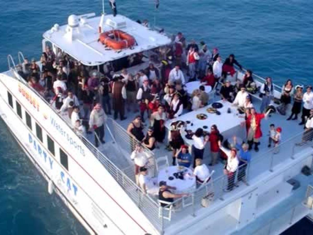 Key West Dinner Cruise: Best Options for a Night Out!