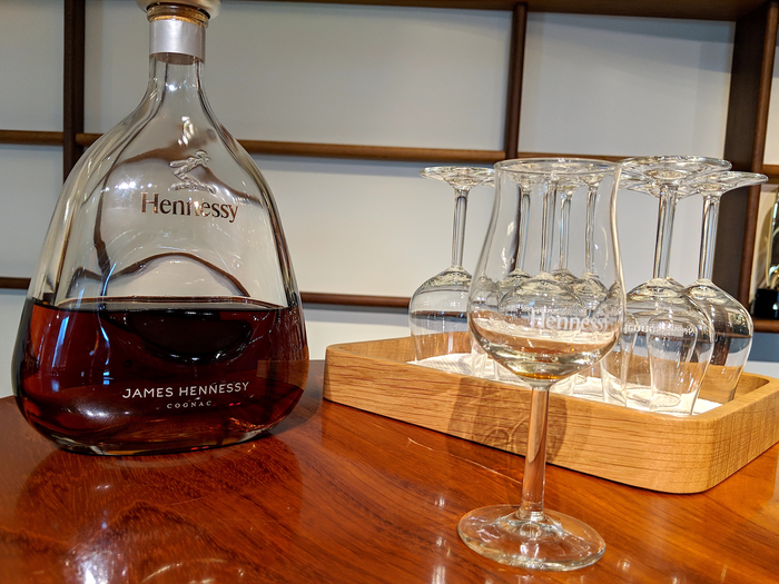 Cognac Drinking Glasses: Which Shape Is Best for You?